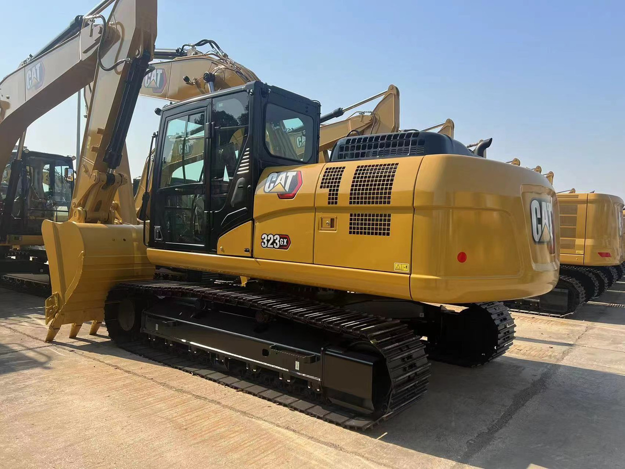CAT 323GX - Гусеничный экскаватор: фото 4 CAT 323GX - Гусеничный экскаватор: фото 4