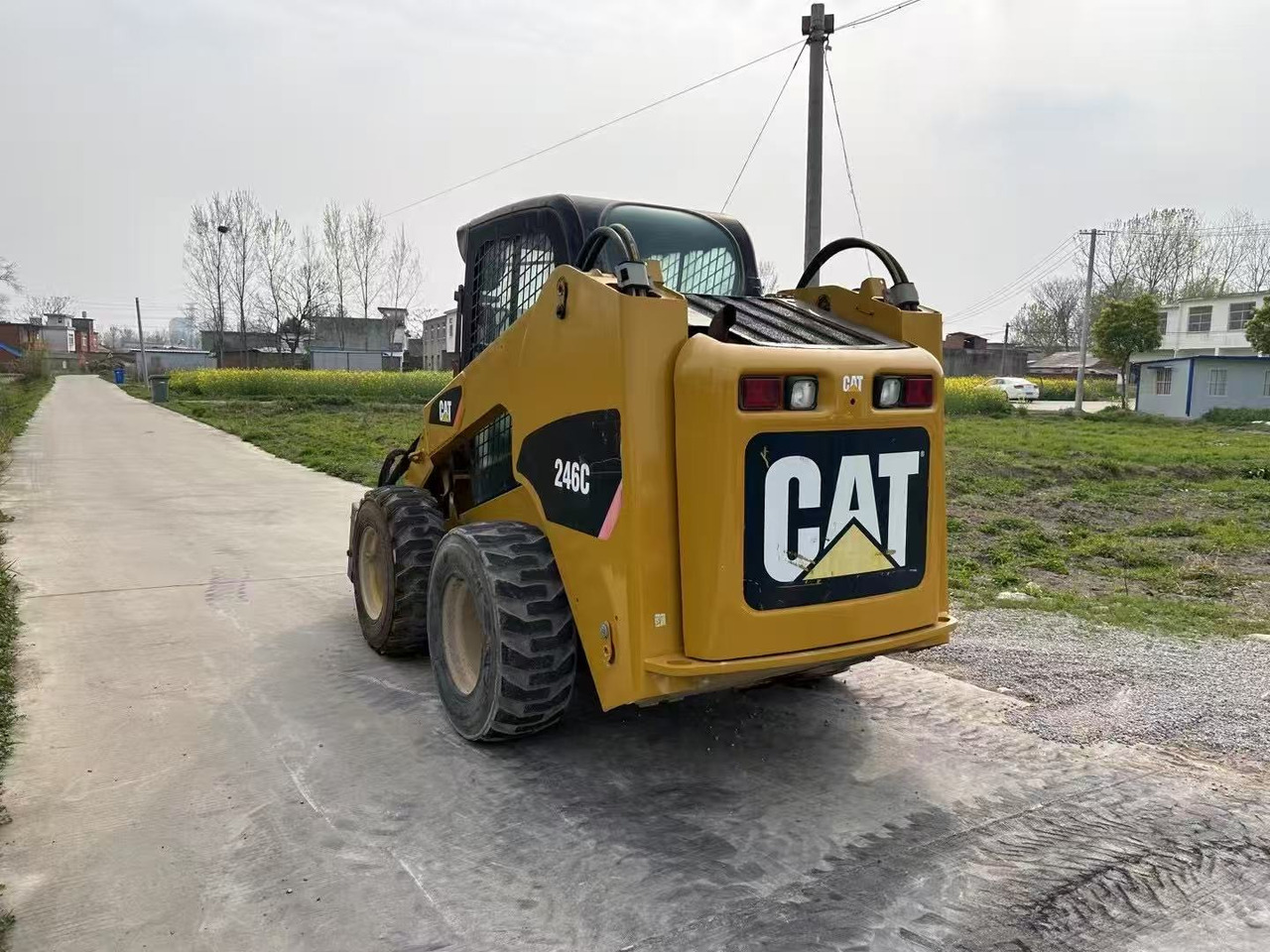 CATERPILLAR 246C - Мини-погрузчик с бортовым поворотом: фото 1 CATERPILLAR 246C - Мини-погрузчик с бортовым поворотом: фото 1