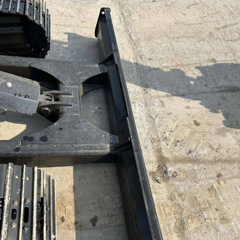 Мини-экскаватор CATERPILLAR 305.5E: фото 10 Мини-экскаватор CATERPILLAR 305.5E: фото 10