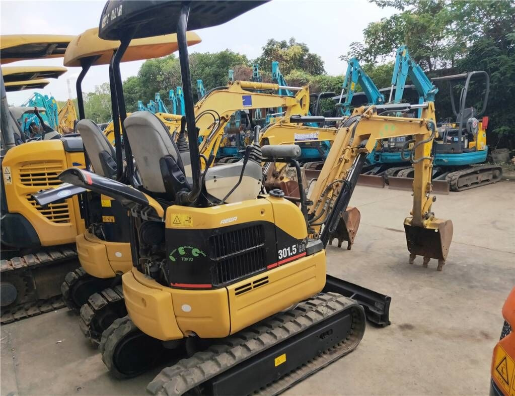 Caterpillar 301.5 CR - Мини-экскаватор: фото 1 Caterpillar 301.5 CR - Мини-экскаватор: фото 1