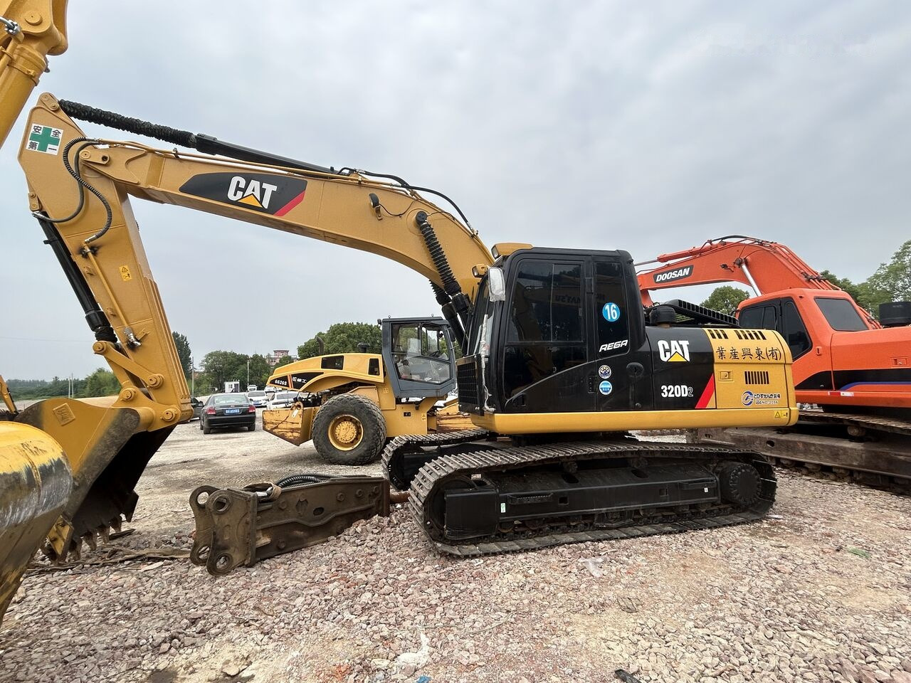 Caterpillar 320D2 - Гусеничный экскаватор: фото 4 Caterpillar 320D2 - Гусеничный экскаватор: фото 4