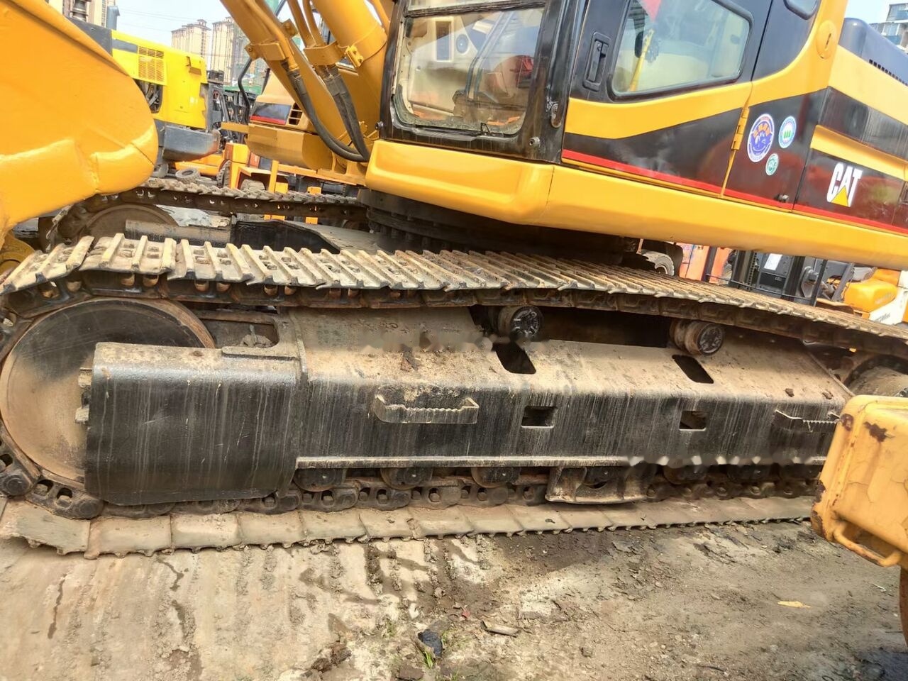 Caterpillar 330BL - Гусеничный экскаватор: фото 4 Caterpillar 330BL - Гусеничный экскаватор: фото 4