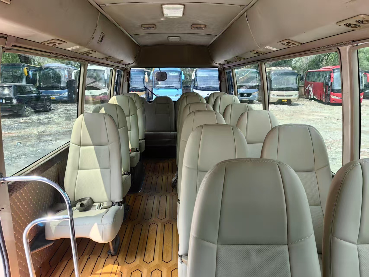 Микроавтобус, Пассажирский фургон Coaster: фото 7