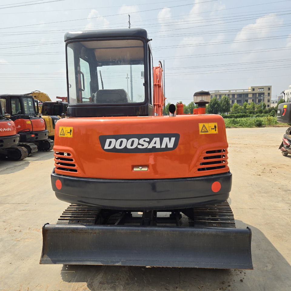 Мини-экскаватор DOOSAN DH55: фото 7 Мини-экскаватор DOOSAN DH55: фото 7