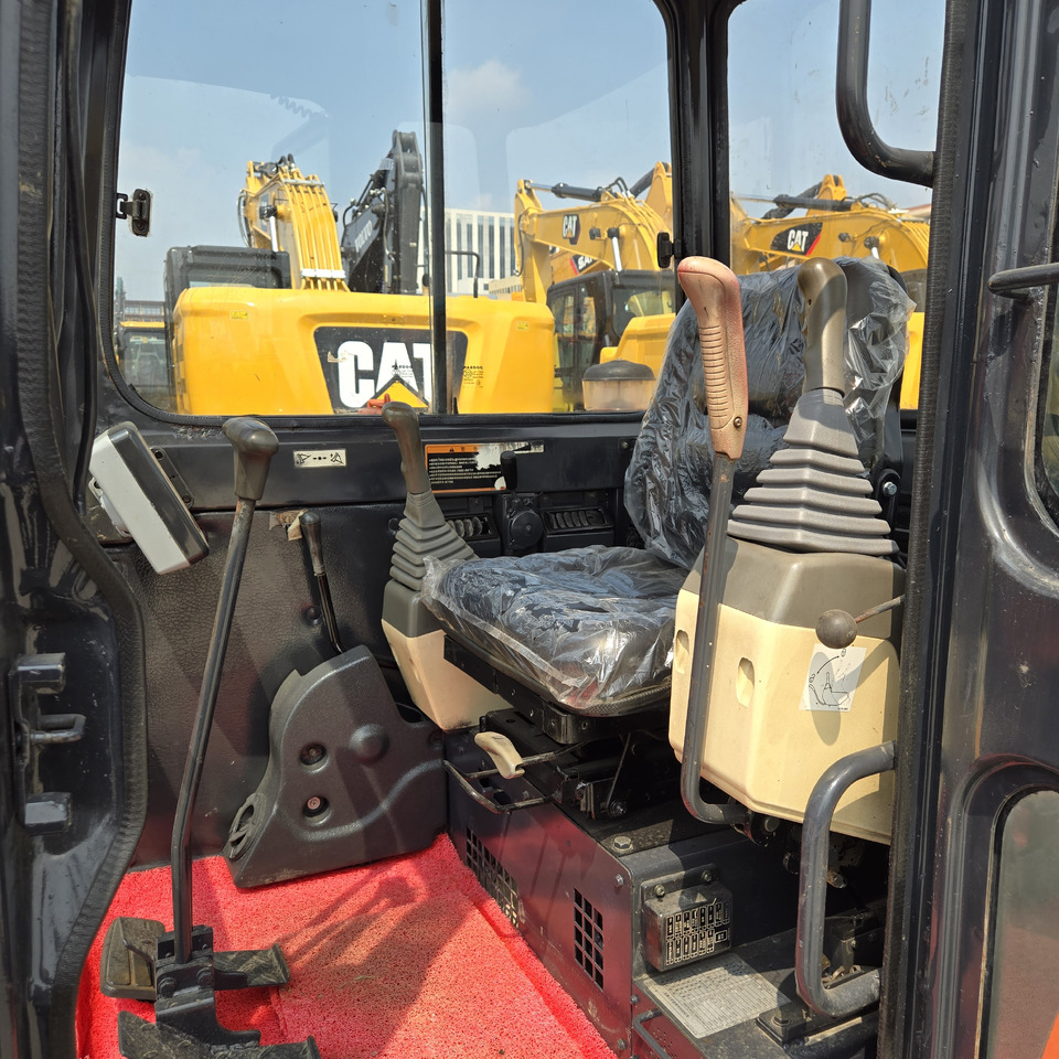 Мини-экскаватор DOOSAN DH55: фото 8 Мини-экскаватор DOOSAN DH55: фото 8