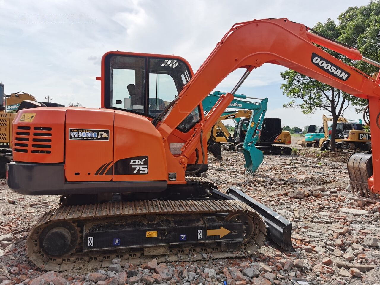 Гусеничный экскаватор Doosan DX75: фото 7