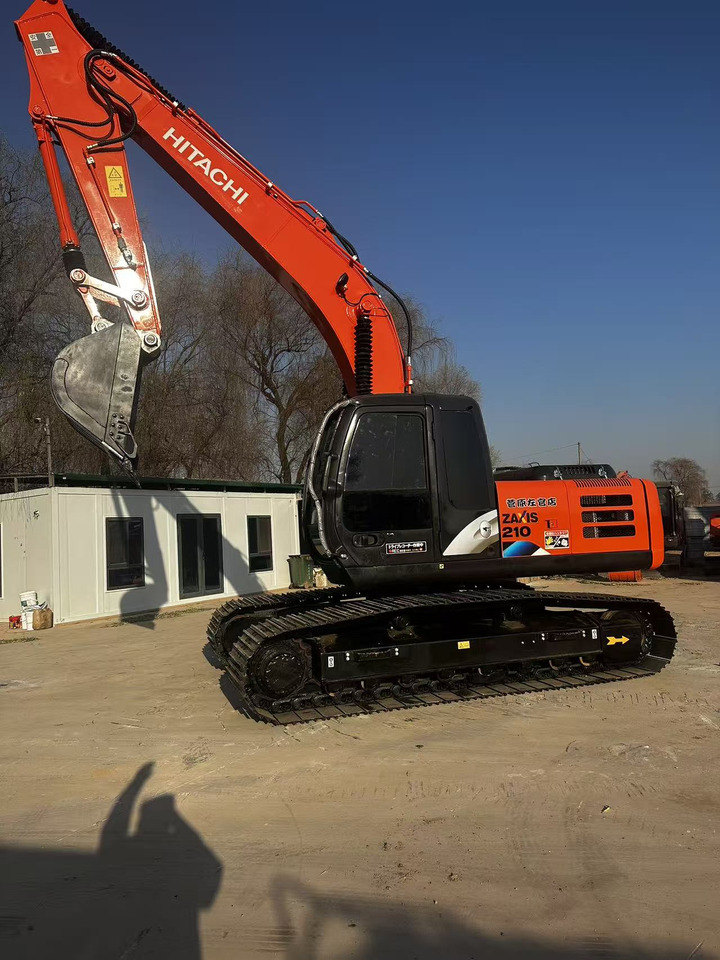 HITACHI ZX210 - Экскаватор: фото 3 HITACHI ZX210 - Экскаватор: фото 3