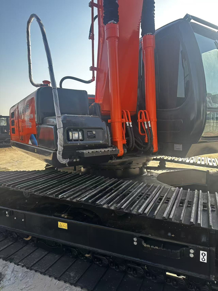 HITACHI ZX210 - Экскаватор: фото 4 HITACHI ZX210 - Экскаватор: фото 4