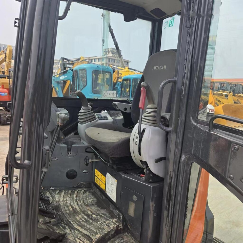 Hitachi ZX55USR - Мини-экскаватор: фото 5 Hitachi ZX55USR - Мини-экскаватор: фото 5