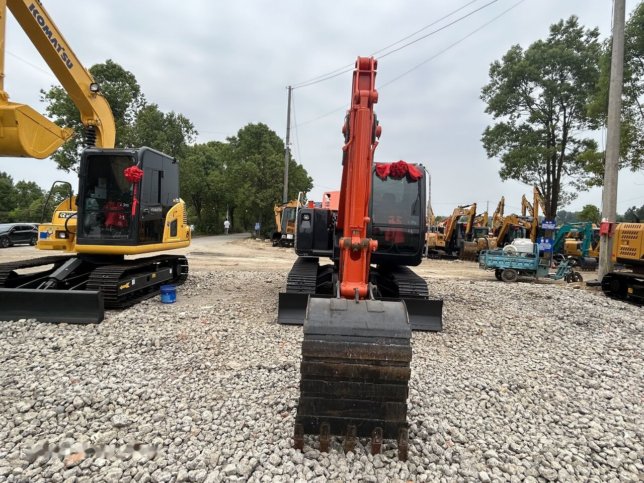 Hitachi zx70 - Гусеничный экскаватор: фото 2 Hitachi zx70 - Гусеничный экскаватор: фото 2
