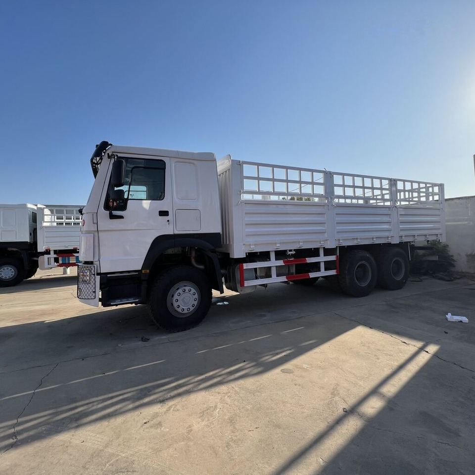 Howo 6*4 flatbed truck - Грузовик бортовой/ Платформа: фото 5 Howo 6*4 flatbed truck - Грузовик бортовой/ Платформа: фото 5