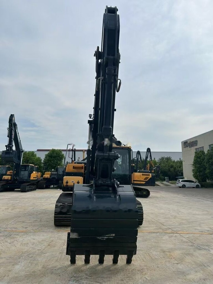 Hyundai HX220 - Гусеничный экскаватор: фото 4 Hyundai HX220 - Гусеничный экскаватор: фото 4