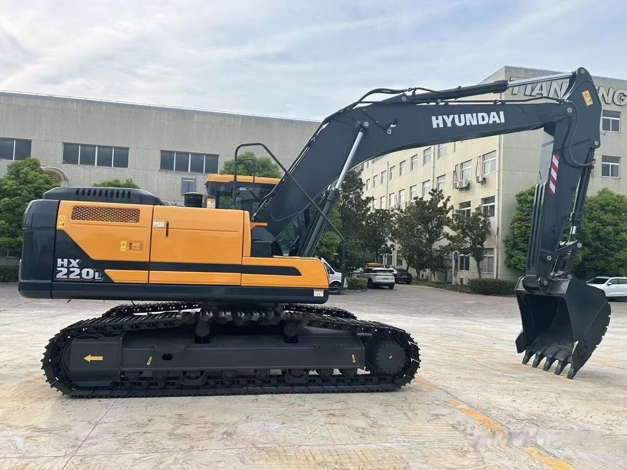 Hyundai HX220 New - Гусеничный экскаватор: фото 5 Hyundai HX220 New - Гусеничный экскаватор: фото 5