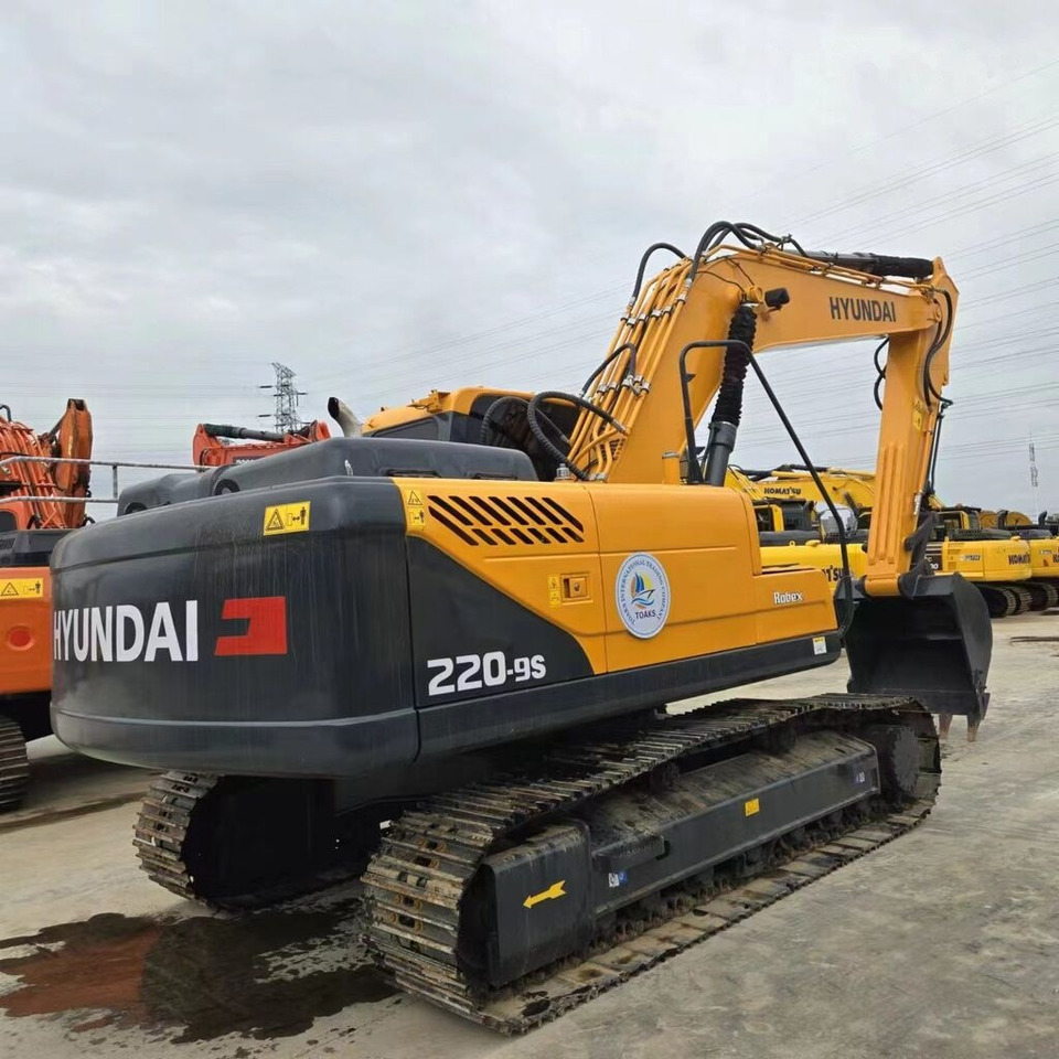 Hyundai R220LC-9s - Гусеничный экскаватор: фото 3 Hyundai R220LC-9s - Гусеничный экскаватор: фото 3