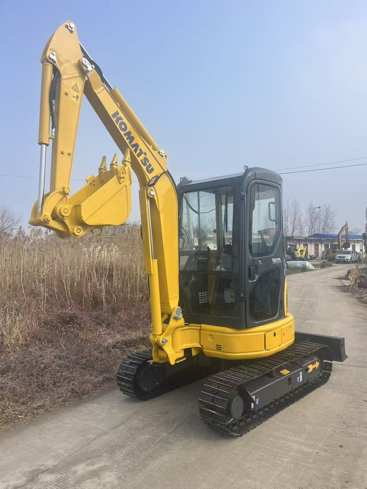 KOMATSU PC35MR - Мини-экскаватор: фото 2 KOMATSU PC35MR - Мини-экскаватор: фото 2