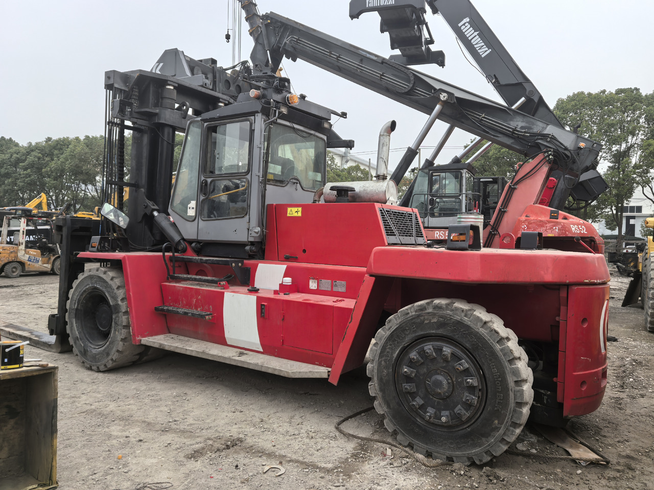Kalmar DCD250-12LB - Ричстакер: фото 1 Kalmar DCD250-12LB - Ричстакер: фото 1