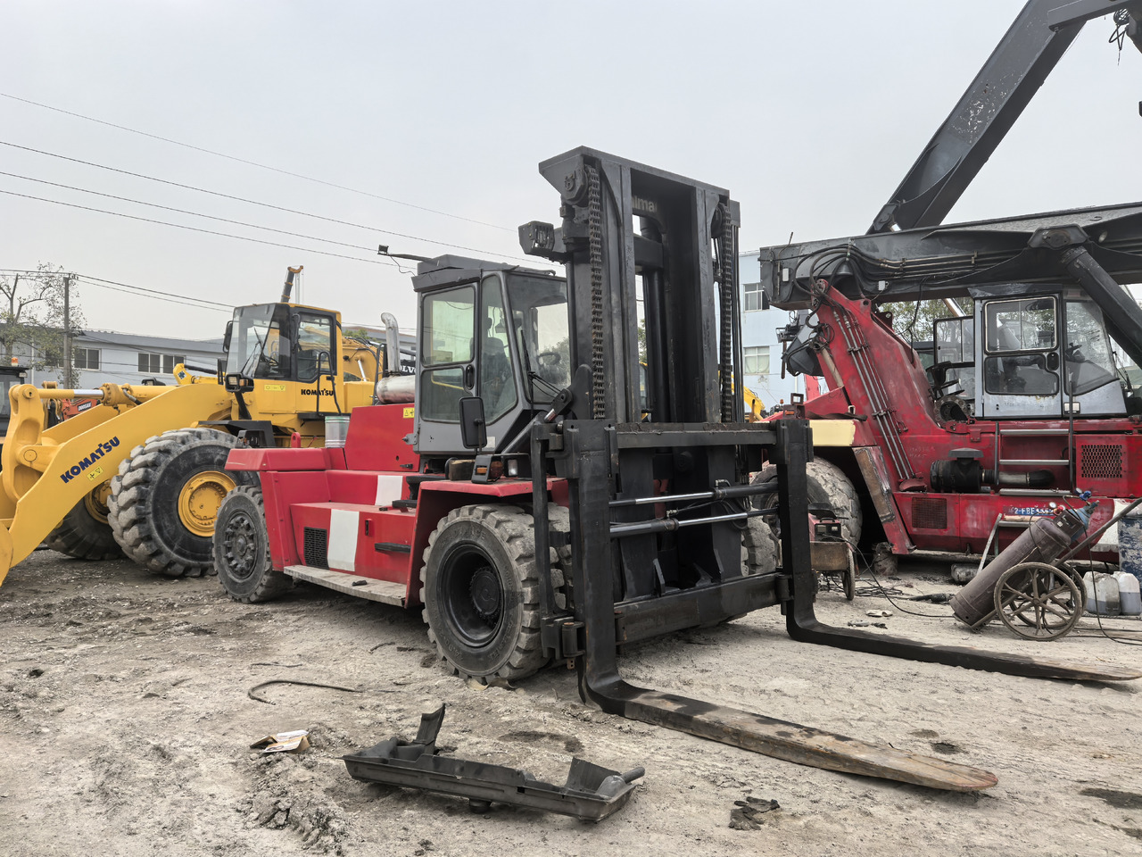 Kalmar DCD250-12LB - Ричстакер: фото 3 Kalmar DCD250-12LB - Ричстакер: фото 3