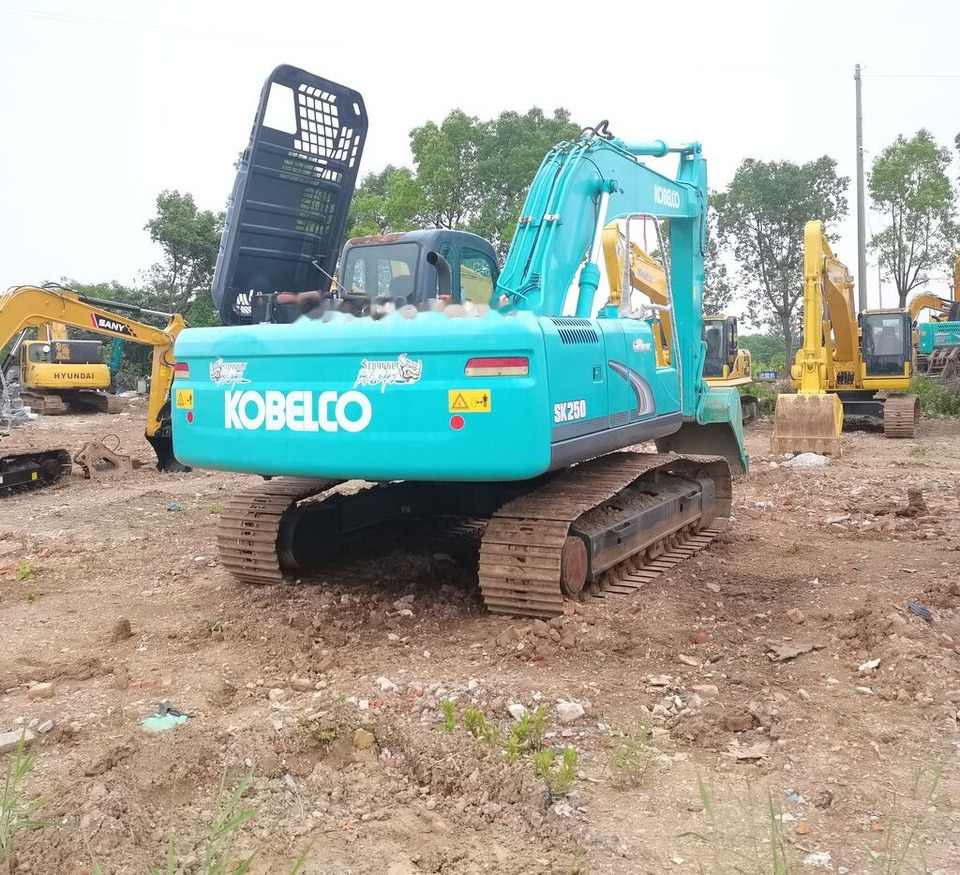 Kobelco SK250 - Гусеничный экскаватор: фото 3 Kobelco SK250 - Гусеничный экскаватор: фото 3