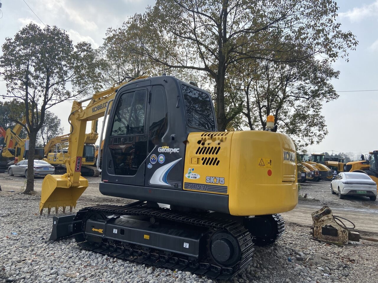 Kobelco SK75-8 - Мини-экскаватор: фото 5 Kobelco SK75-8 - Мини-экскаватор: фото 5