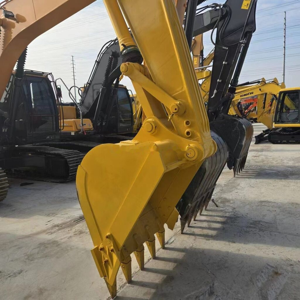 Гусеничный экскаватор Komatsu PC200-8: фото 9