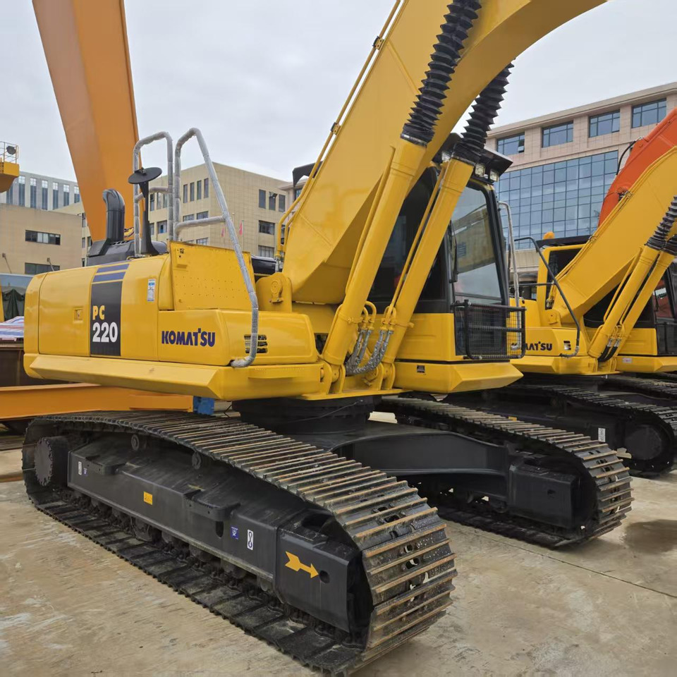 Komatsu PC220-8 - Гусеничный экскаватор: фото 5 Komatsu PC220-8 - Гусеничный экскаватор: фото 5