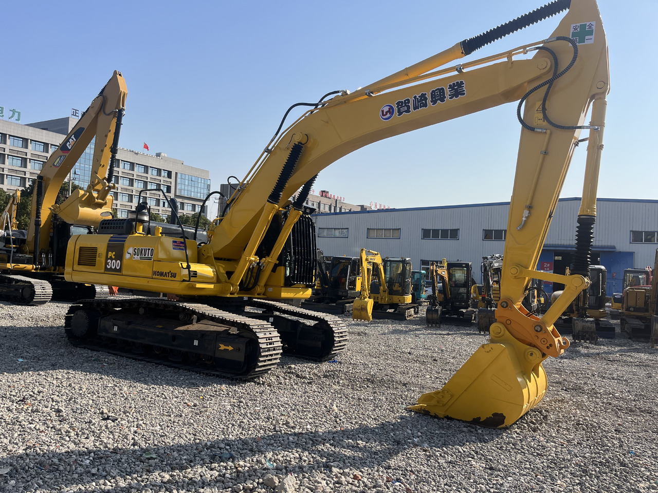Komatsu PC300-7 - Гусеничный экскаватор: фото 5 Komatsu PC300-7 - Гусеничный экскаватор: фото 5
