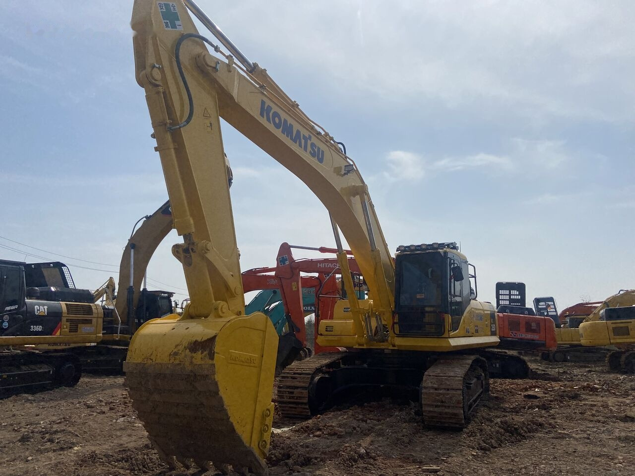 Komatsu PC350 - Гусеничный экскаватор: фото 1 Komatsu PC350 - Гусеничный экскаватор: фото 1