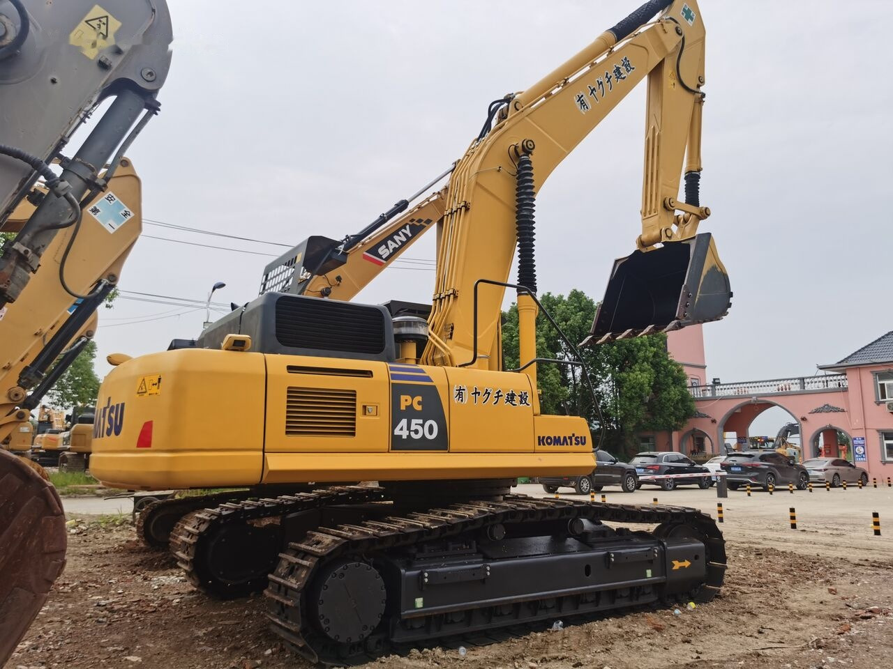 Komatsu PC450-8 - Гусеничный экскаватор: фото 3 Komatsu PC450-8 - Гусеничный экскаватор: фото 3