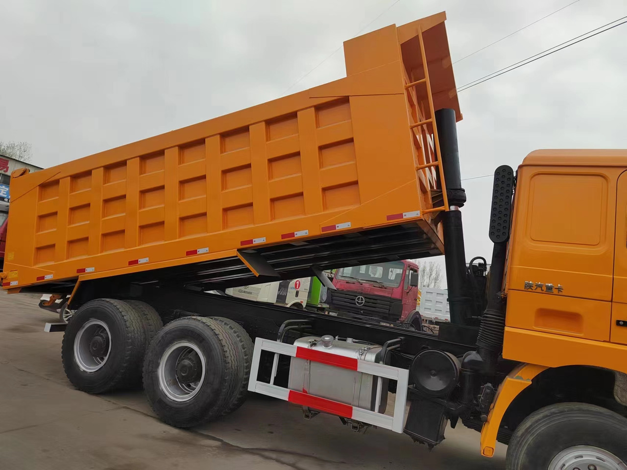 SHACMAN F3000 - Самосвал: фото 5 SHACMAN F3000 - Самосвал: фото 5