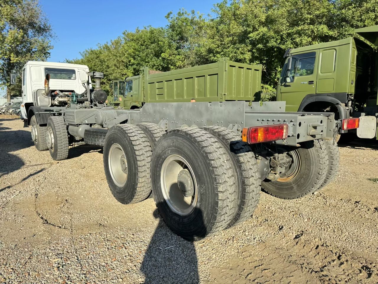 SINOTRUK HOWO - Грузовик-шасси: фото 4 SINOTRUK HOWO - Грузовик-шасси: фото 4