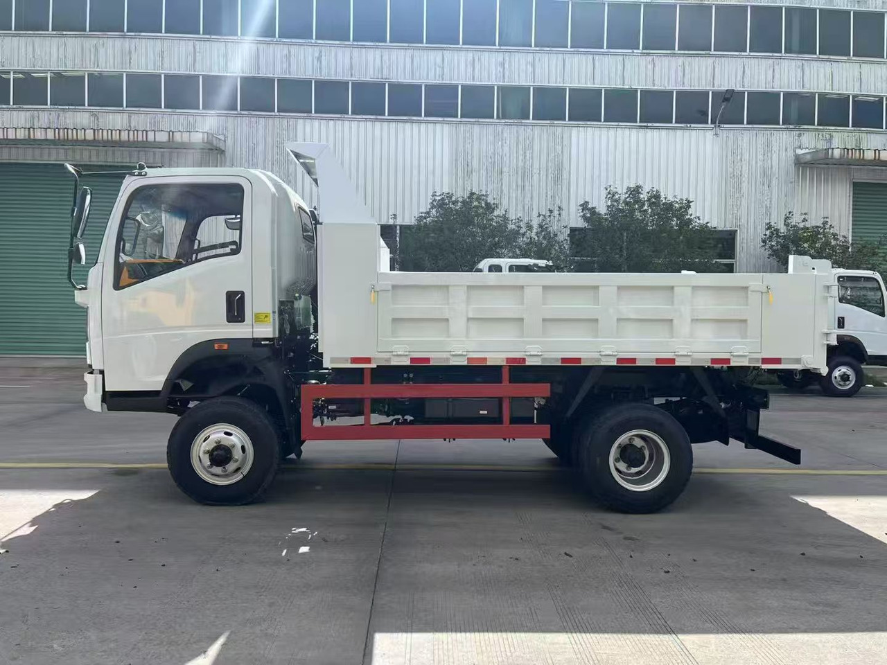 SINOTRUK HOWO - Самосвал: фото 4 SINOTRUK HOWO - Самосвал: фото 4