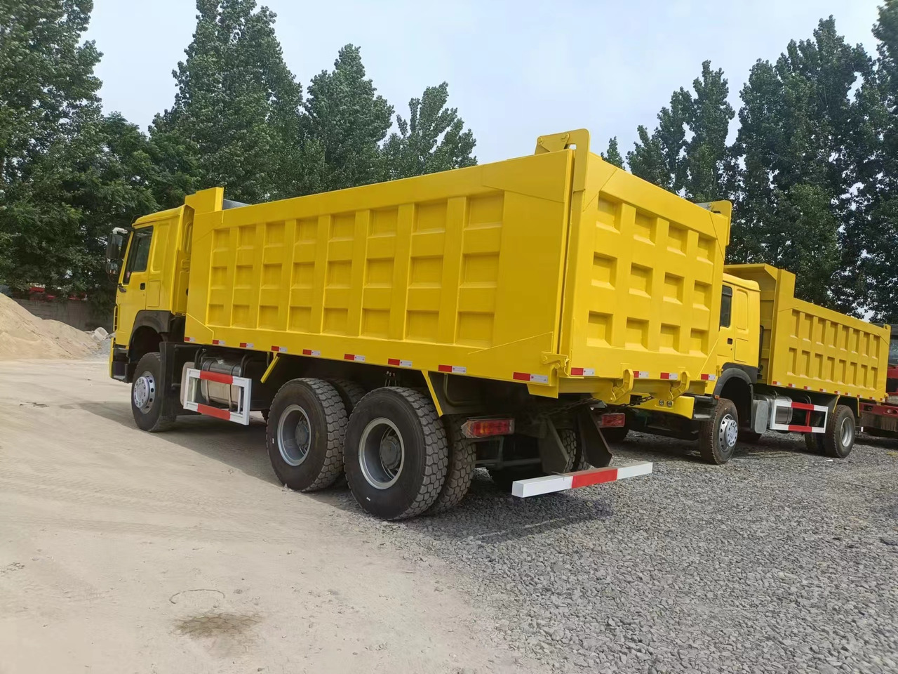 Самосвал SINOTRUK HOWO: фото 7