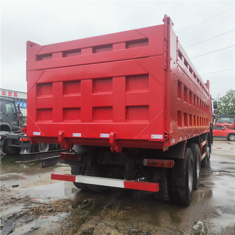 Самосвал SINOTRUK HOWO: фото 7