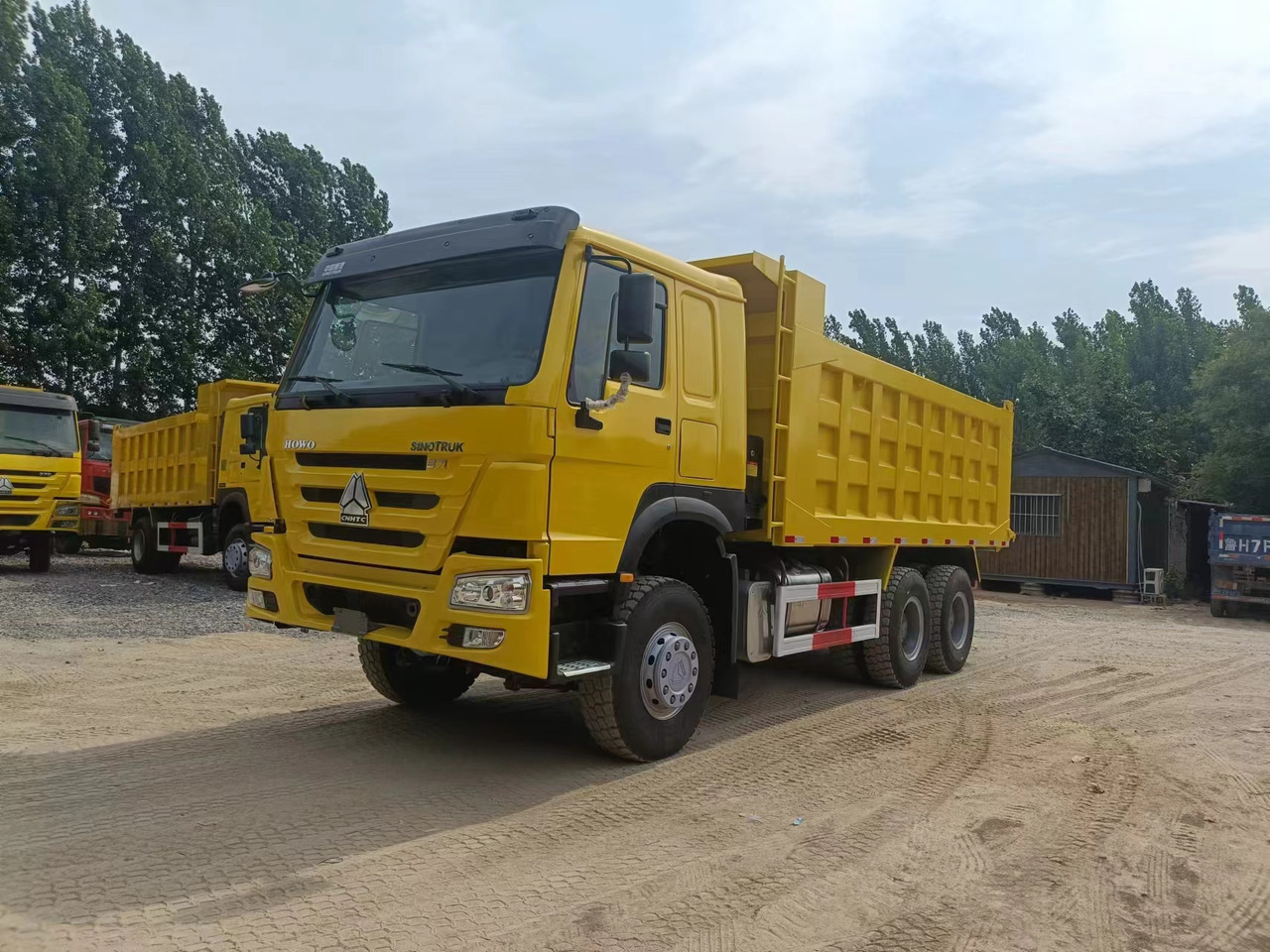 Самосвал SINOTRUK HOWO: фото 6