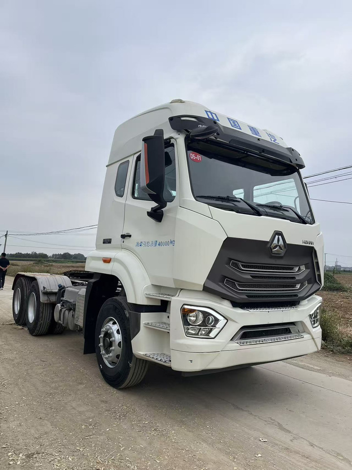 SINOTRUK HOHAN tractor - Тягач: фото 2 SINOTRUK HOHAN tractor - Тягач: фото 2