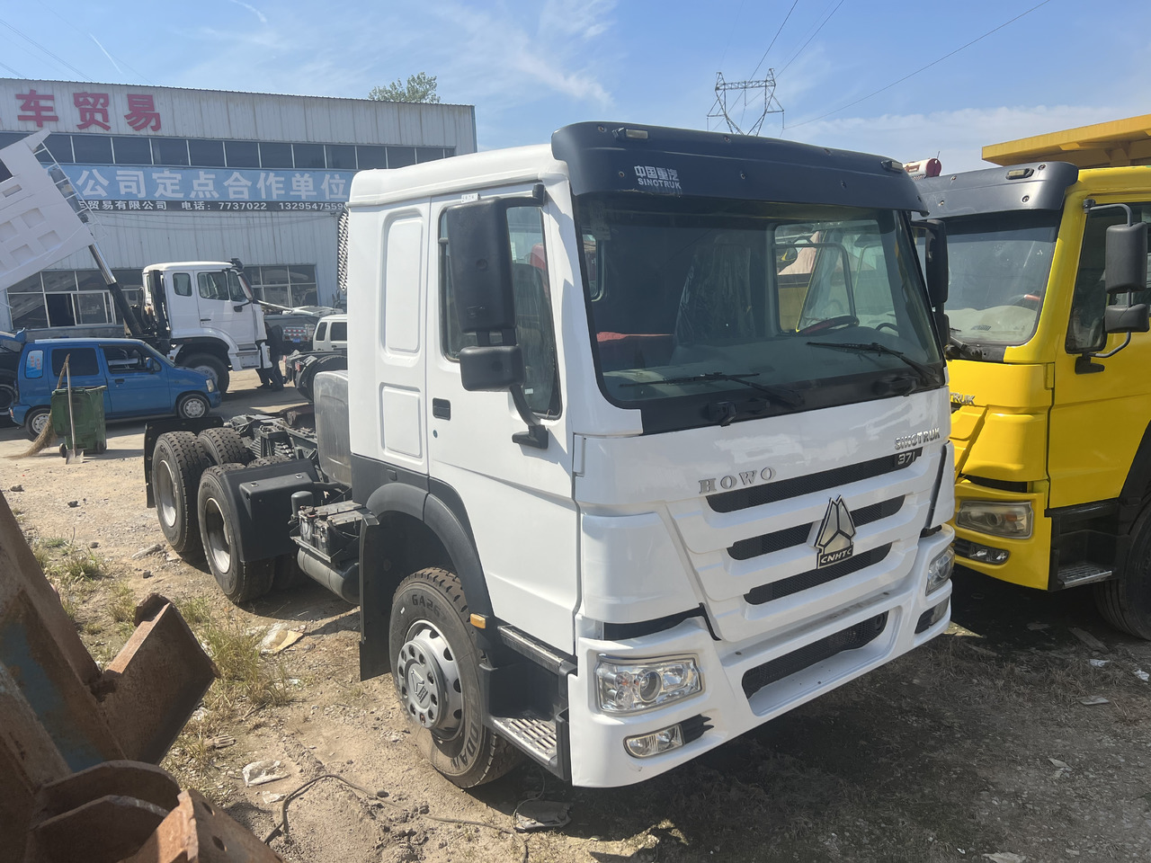 SINOTRUK HOWO trailer head - Тягач: фото 1 SINOTRUK HOWO trailer head - Тягач: фото 1