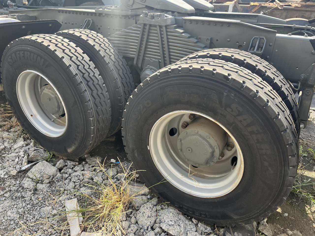 SINOTRUK Trailer head - Тягач: фото 4 SINOTRUK Trailer head - Тягач: фото 4