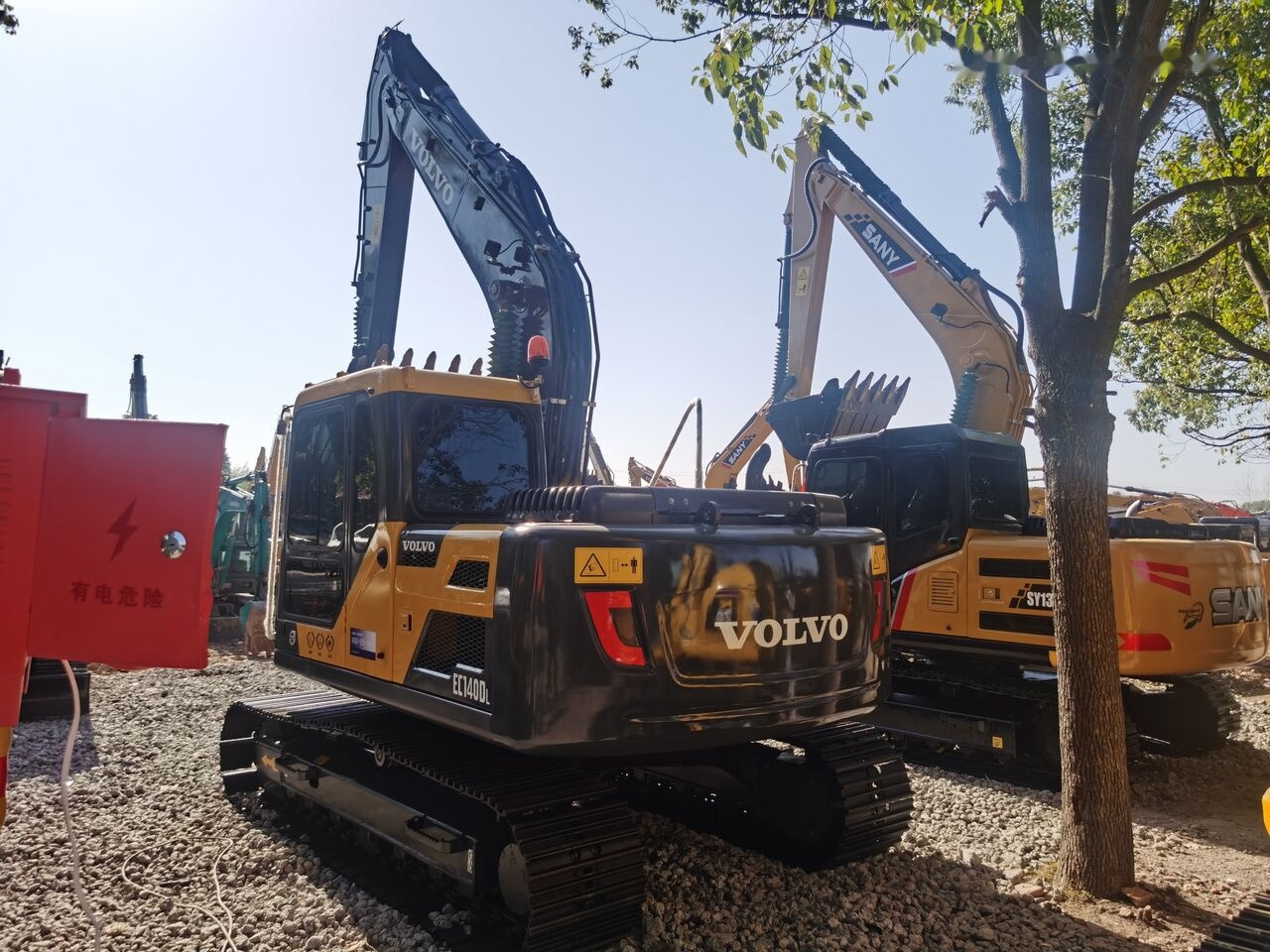 Volvo EC140DL - Гусеничный экскаватор: фото 5 Volvo EC140DL - Гусеничный экскаватор: фото 5