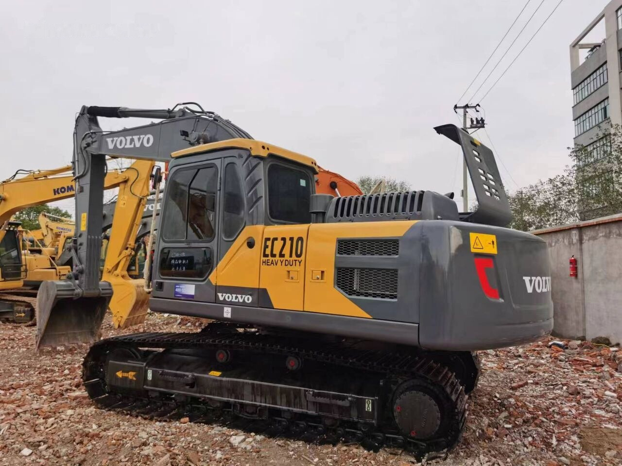 Volvo EC210 - Гусеничный экскаватор: фото 2 Volvo EC210 - Гусеничный экскаватор: фото 2