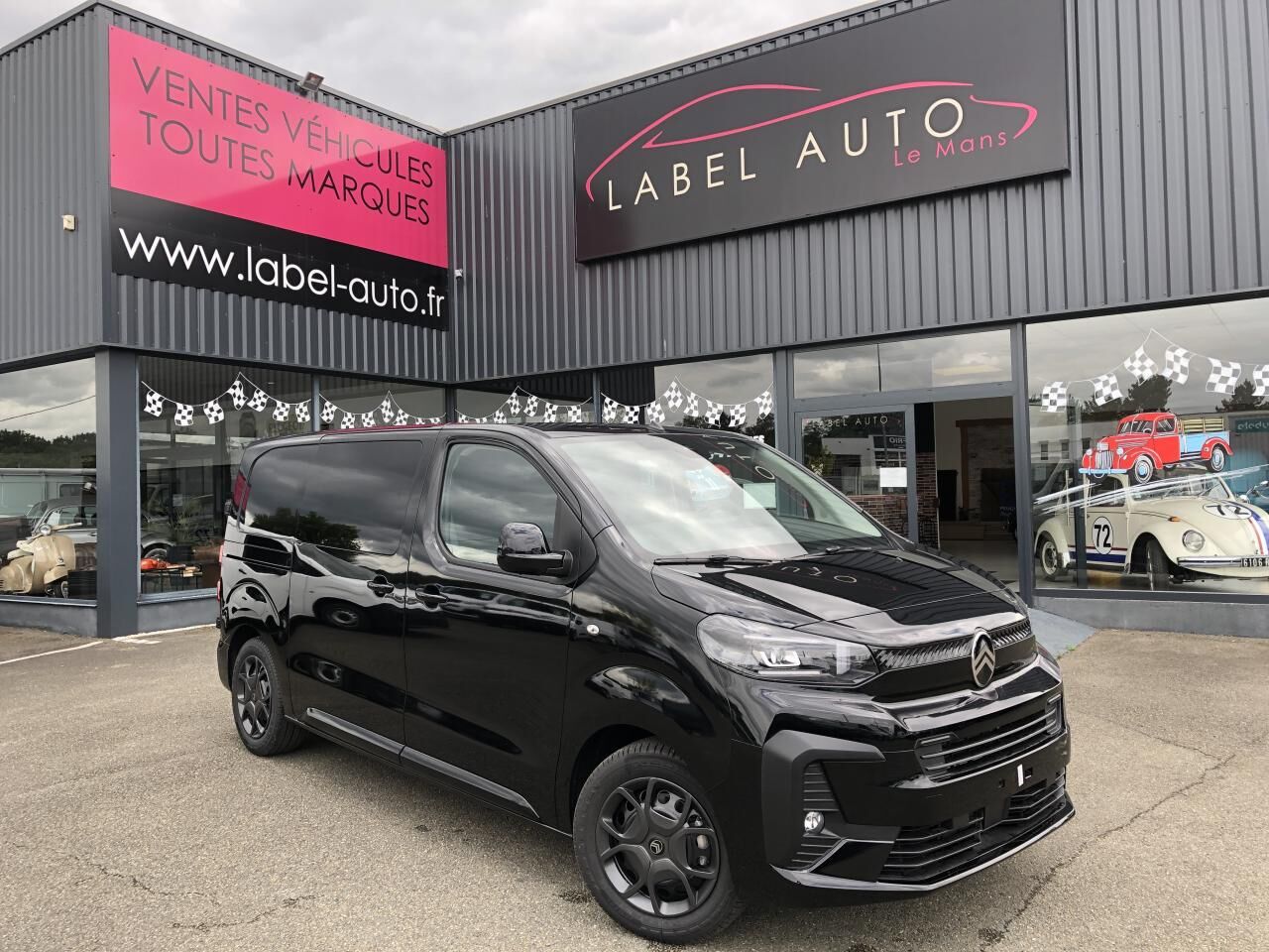 CITROEN Jumpy M 2.2 Diesel - 180ch EAT8 CABINE APPROFONDIE 5 Places - Цельнометаллический фургон: фото 1 CITROEN Jumpy M 2.2 Diesel - 180ch EAT8 CABINE APPROFONDIE 5 Places - Цельнометаллический фургон: фото 1