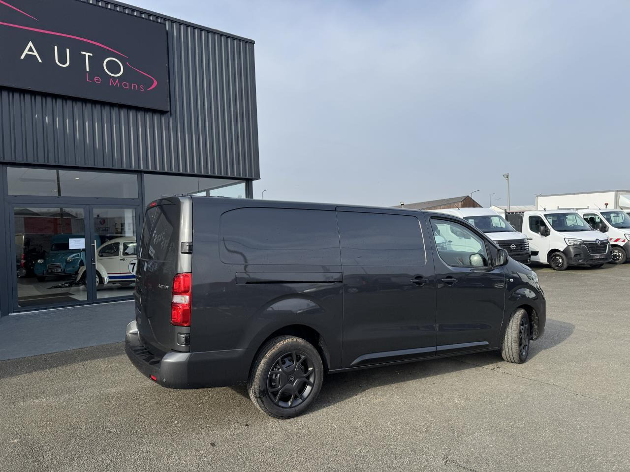 Citroen Jumpy 2 PLACES XL 2.0 BLUEHDI 180CH S&S PACK PREMIUM CONNECT EAT8 - Цельнометаллический фургон: фото 5 Citroen Jumpy 2 PLACES XL 2.0 BLUEHDI 180CH S&S PACK PREMIUM CONNECT EAT8 - Цельнометаллический фургон: фото 5