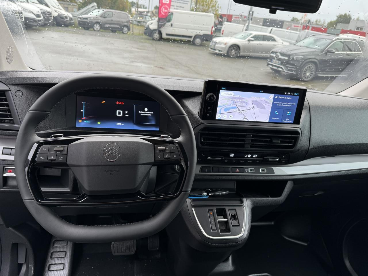 Citroen Jumpy M 2.0 BLUEHDI 180CH S&S CABINE APPROFONDIE FIXE EAT8 - Грузопассажирский фургон: фото 3 Citroen Jumpy M 2.0 BLUEHDI 180CH S&S CABINE APPROFONDIE FIXE EAT8 - Грузопассажирский фургон: фото 3