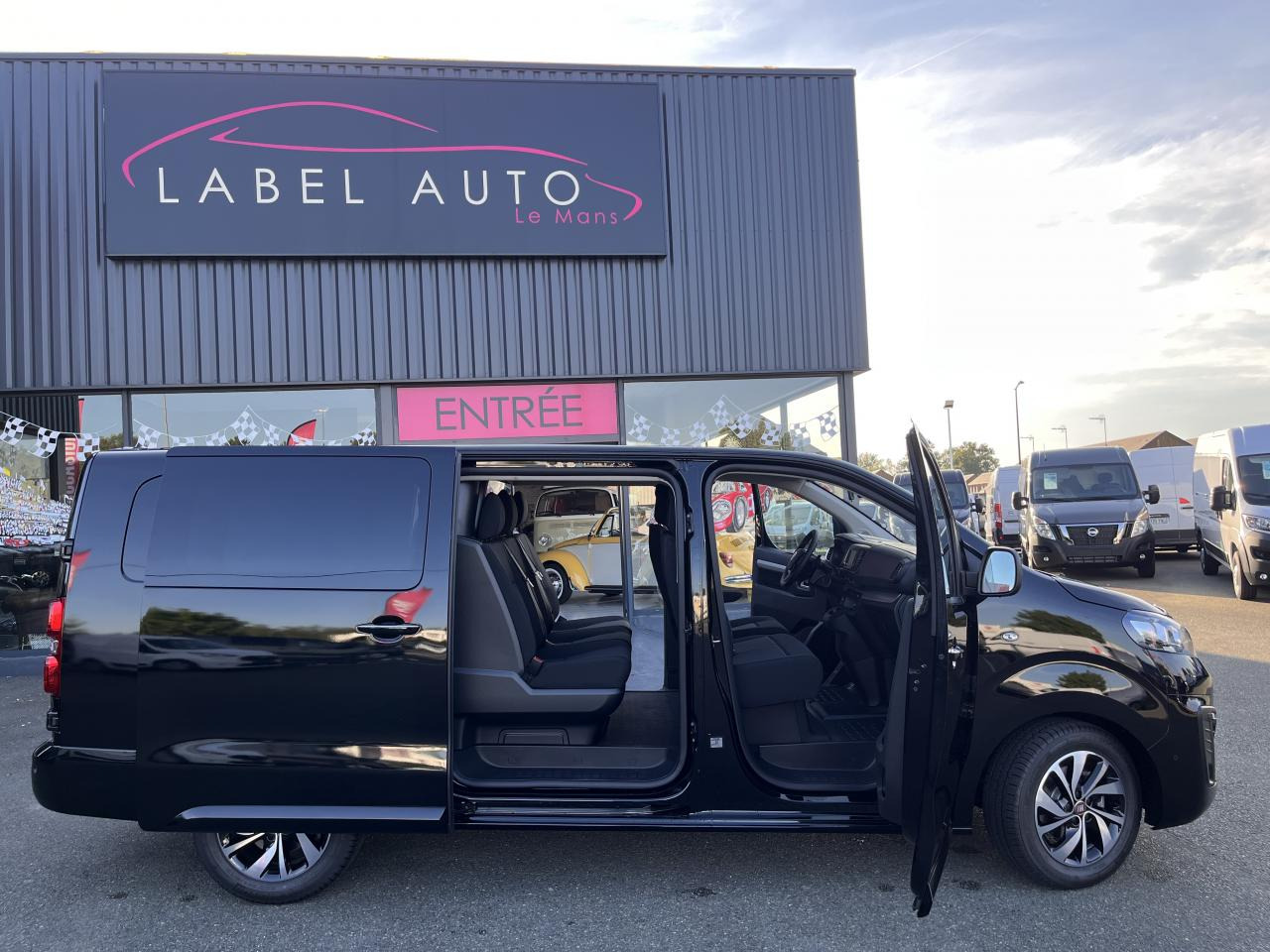 FIAT Scudo XL 2.0 BlueHDi - 180 S&S - BVA Cabine Approfondie 6 PLACES - Грузопассажирский фургон: фото 3 FIAT Scudo XL 2.0 BlueHDi - 180 S&S - BVA Cabine Approfondie 6 PLACES - Грузопассажирский фургон: фото 3