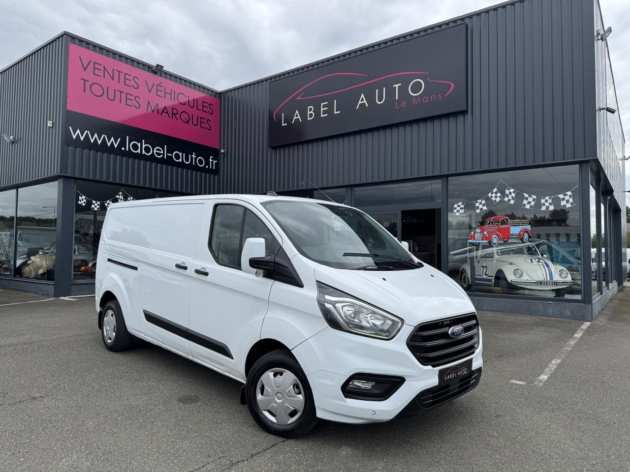 FORD transit custom 300 L2H1 2.0 ECOBLUE 130 HYBRID TREND BUSINESS - Цельнометаллический фургон: фото 1 FORD transit custom 300 L2H1 2.0 ECOBLUE 130 HYBRID TREND BUSINESS - Цельнометаллический фургон: фото 1