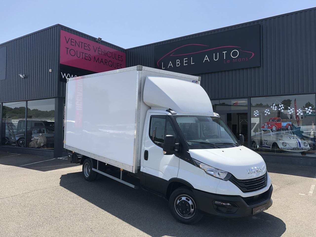 Iveco Daily 35 C 16 CAISSE HAYON 20M3 - Малотоннажный фургон: фото 3 Iveco Daily 35 C 16 CAISSE HAYON 20M3 - Малотоннажный фургон: фото 3