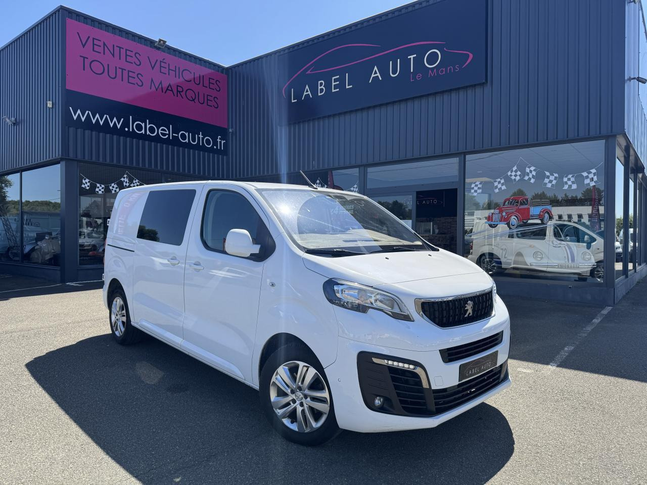 Peugeot Expert Standard 2.0 BlueHDI 150 S&S CABINE APPROFONDIE 6 PLACES - Грузопассажирский фургон: фото 1 Peugeot Expert Standard 2.0 BlueHDI 150 S&S CABINE APPROFONDIE 6 PLACES - Грузопассажирский фургон: фото 1