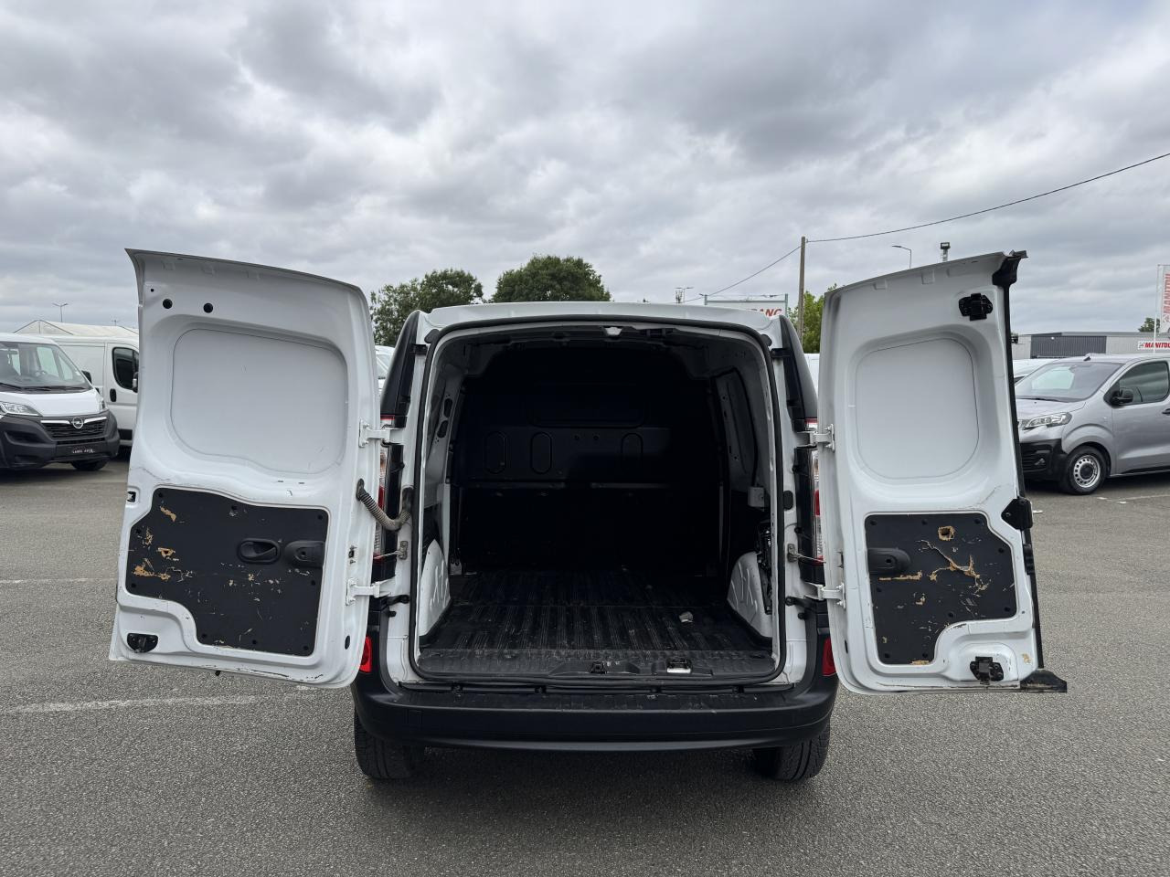 RENAULT KANGOO 1.5 DCI 80CH CONFORT - Цельнометаллический фургон: фото 3 RENAULT KANGOO 1.5 DCI 80CH CONFORT - Цельнометаллический фургон: фото 3