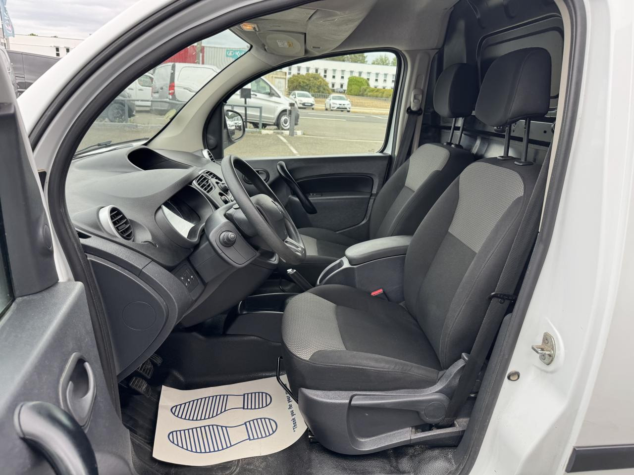 RENAULT KANGOO 1.5 DCI 80CH CONFORT - Цельнометаллический фургон: фото 5 RENAULT KANGOO 1.5 DCI 80CH CONFORT - Цельнометаллический фургон: фото 5