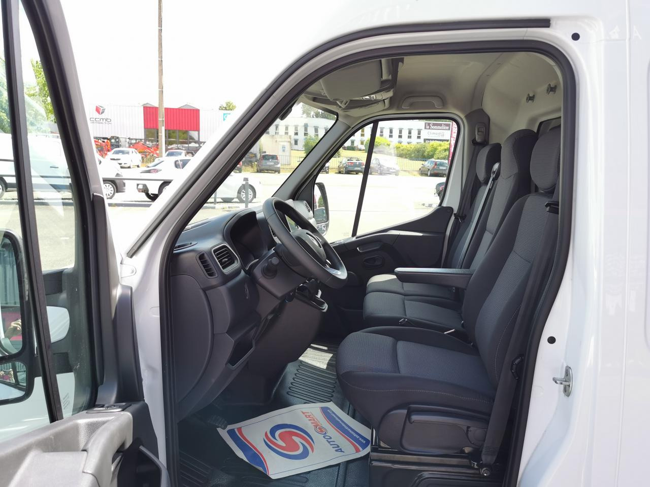 RENAULT Master Confort F3500 L3H2 2.3 Blue dCi - 135 III FOURGON Fourgon L3H2 Traction PHASE 3 - Цельнометаллический фургон: фото 5 RENAULT Master Confort F3500 L3H2 2.3 Blue dCi - 135 III FOURGON Fourgon L3H2 Traction PHASE 3 - Цельнометаллический фургон: фото 5