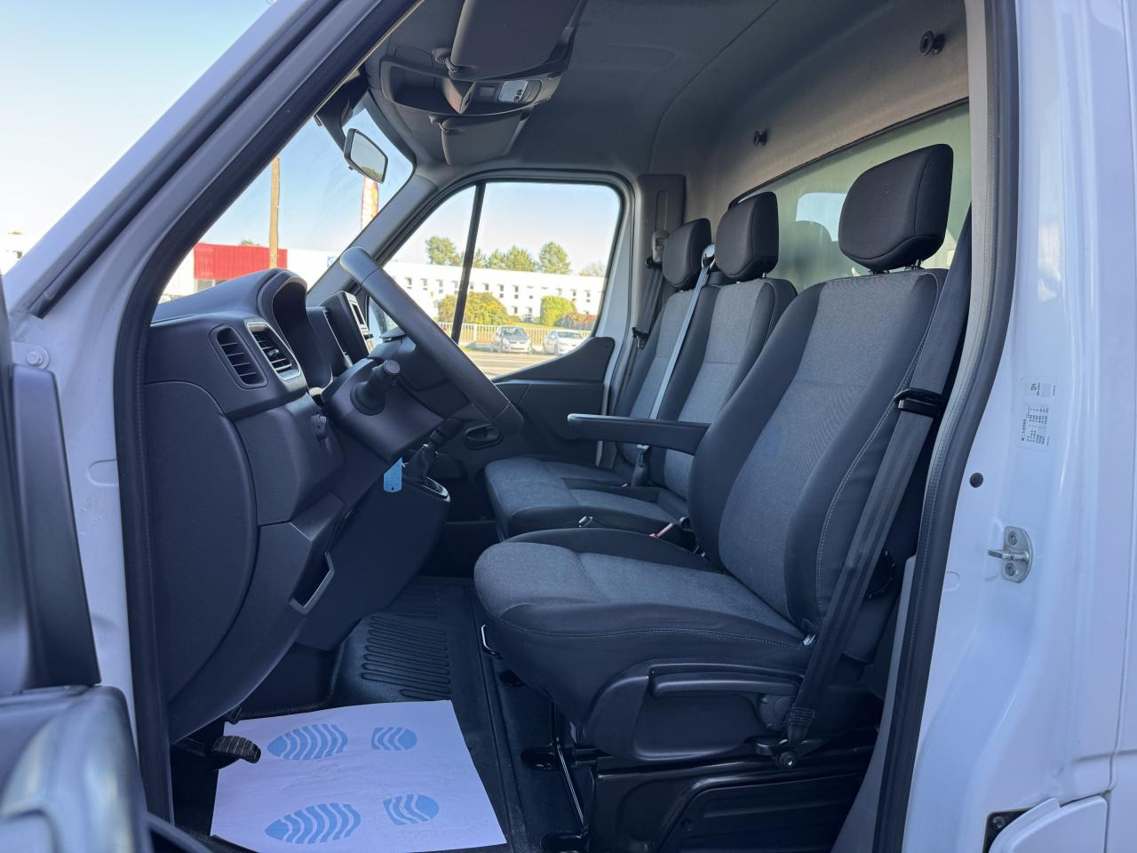RENAULT Master Confort R3500 L2 2.3 dCi - 130 III CHASSIS CABINE Châssis Cabine L2 Propulsion PHASE 3 - Малотоннажный фургон: фото 4 RENAULT Master Confort R3500 L2 2.3 dCi - 130 III CHASSIS CABINE Châssis Cabine L2 Propulsion PHASE 3 - Малотоннажный фургон: фото 4